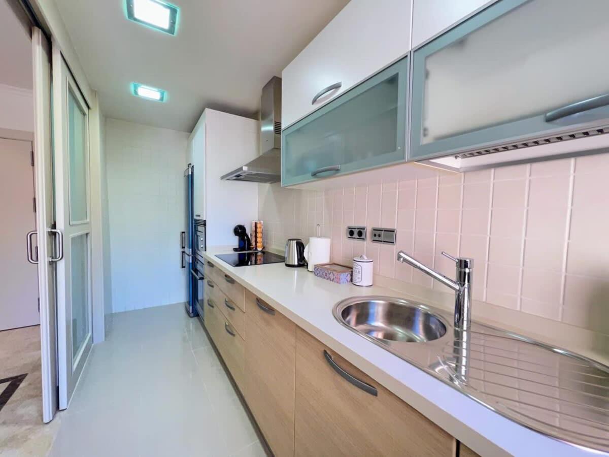 Modern 2 Bedroom Beachside Apartment Nr72 Лос-Алькасарес Екстер'єр фото